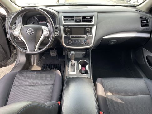 Used 2017 Nissan Altima 2.5 SR w/ Midnight Edition Package image 19
