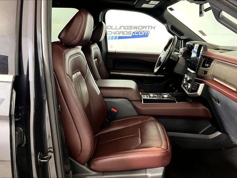Certified 2024 Ford Expedition Limited image 6
