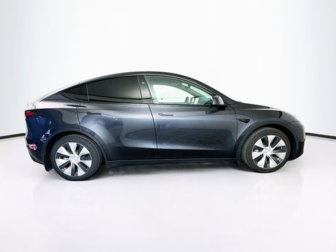 Used 2024 Tesla Model Y Long Range AWD/4WD image 10