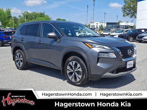 Used 2022 Nissan Rogue SV AWD/4WD image 1