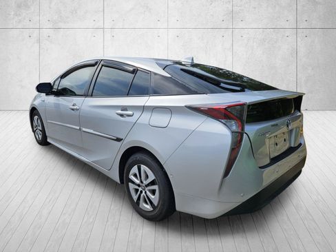 Used 2018 Toyota Prius Four w/ Advanced Technology Package FWD image 9