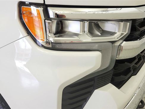 Used 2024 Chevrolet Silverado 1500 LT image 14