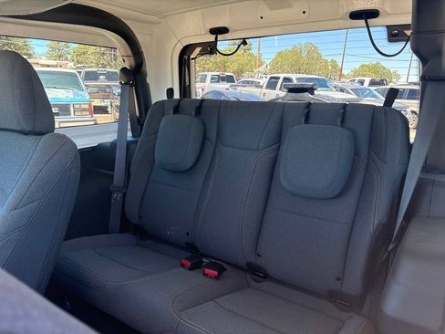 Used 2025 Jeep Wrangler Sport AWD/4WD image 10