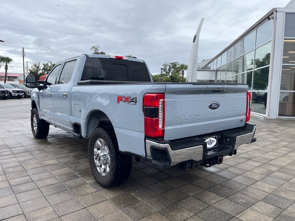 Used 2024 Ford F350 Lariat w/ Lariat Ultimate Package AWD/4WD image 4