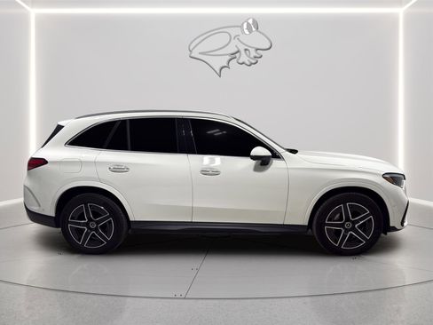 Used 2025 Mercedes-Benz GLC 300 4MATIC image 6