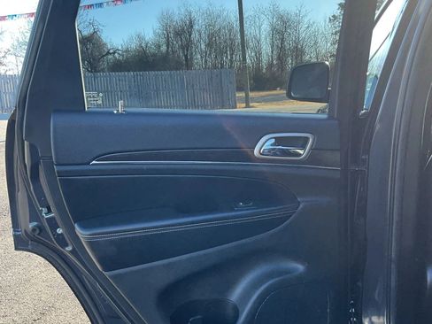 Used 2014 Jeep Grand Cherokee Limited image 41
