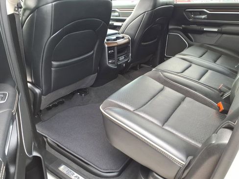 Used 2022 RAM 1500 Laramie AWD/4WD image 31