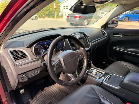 Used 2015 Chrysler 300 Limited w/ 300 Premium Group RWD image 13