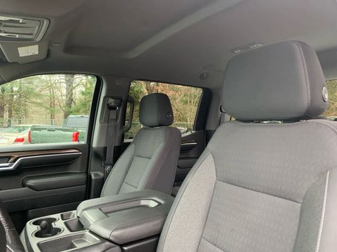 Used 2022 Chevrolet Silverado 1500 LT image 13