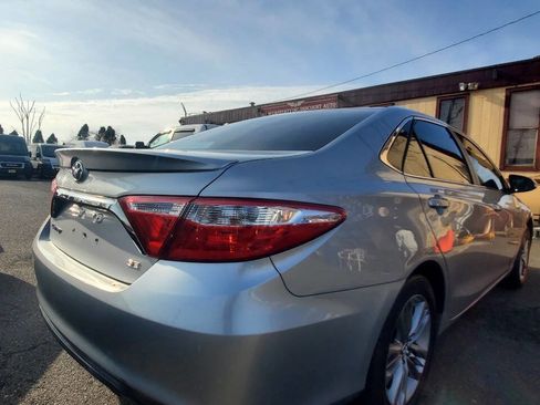 Used 2015 Toyota Camry SE image 5