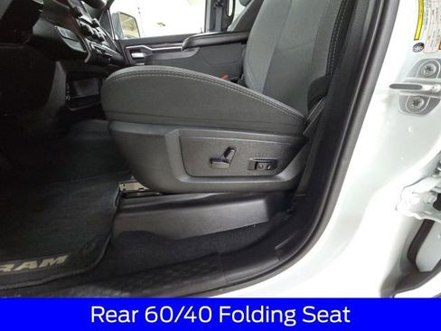 Used 2024 RAM 3500 Big Horn image 17