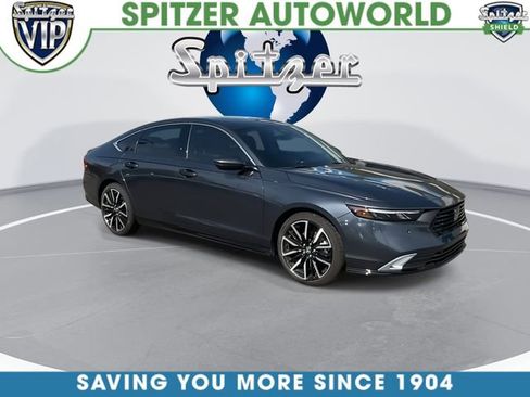 Used 2024 Honda Accord Touring image 3