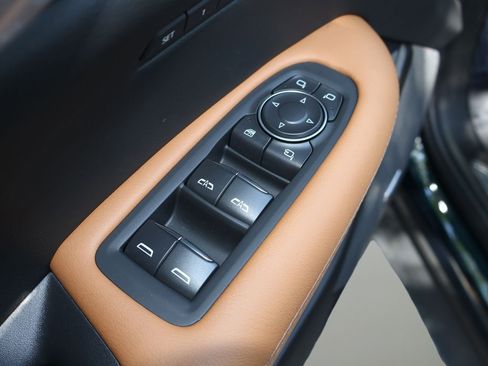 New 2026 Cadillac XT5 Premium Luxury image 11