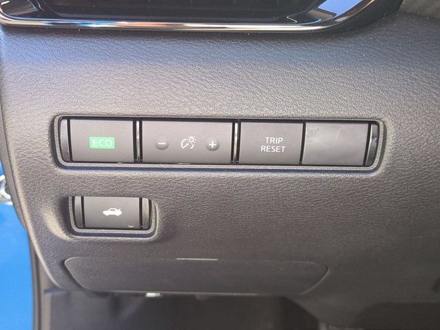 Used 2025 Nissan Sentra SR w/ Midnight Edition FWD image 15