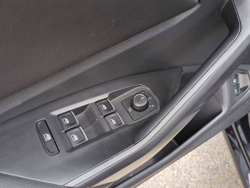 Used 2024 Volkswagen Jetta SE image 22