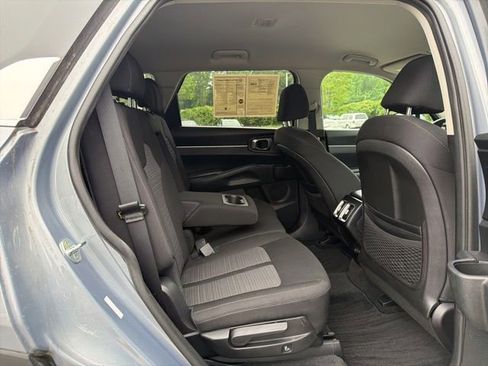 Used 2022 Kia Sorento LX FWD image 27