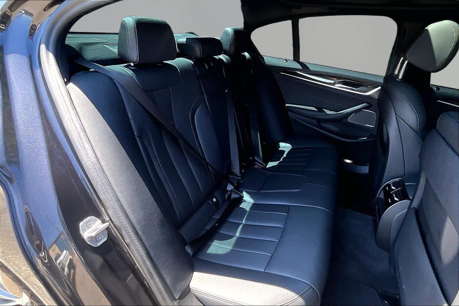 Used 2022 BMW 530i w/ Premium Package RWD image 20