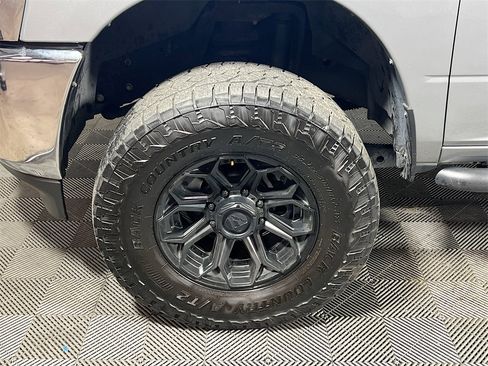 Used 2022 RAM 2500 Big Horn image 27