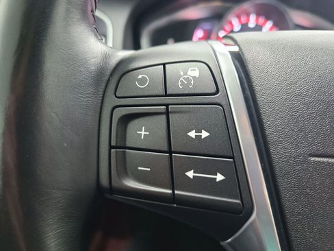 Used 2016 Volvo V60 T5 Cross Country Platinum w/ Climate Package image 31