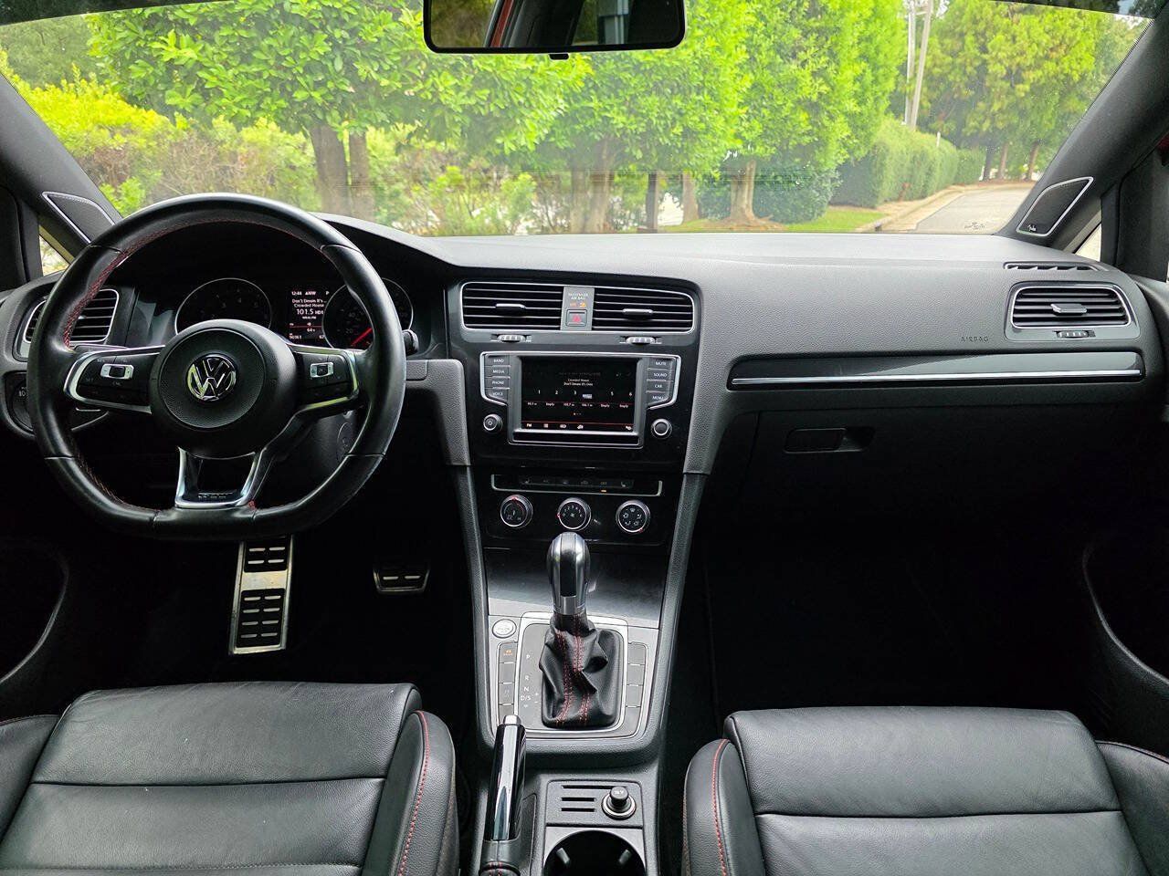 Used 2017 Volkswagen GTI SE FWD image 14