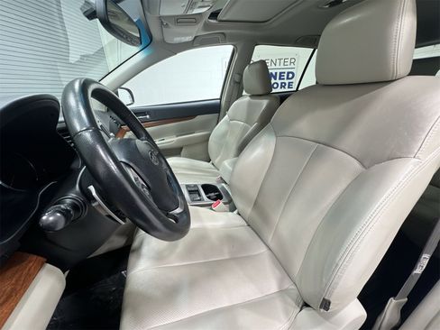 Used 2014 Subaru Outback 2.5i Limited image 11
