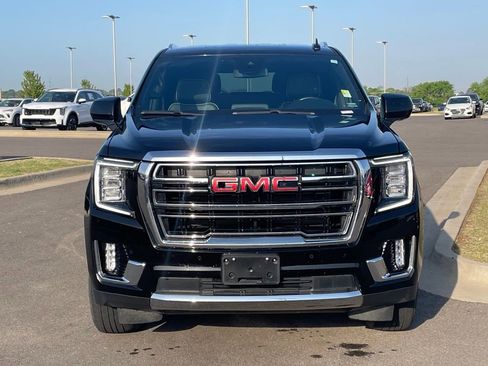 Used 2023 GMC Yukon XL SLT AWD/4WD image 2