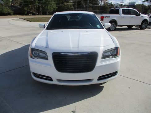 Used 2014 Chrysler 300 S image 11