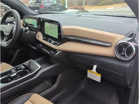 New 2026 Chevrolet Equinox ACTIV w/ LPO, Floor Liner Package AWD/4WD image 29