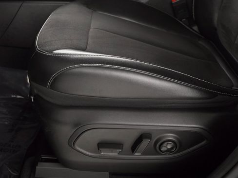 Certified 2022 Jeep Grand Cherokee Altitude image 21