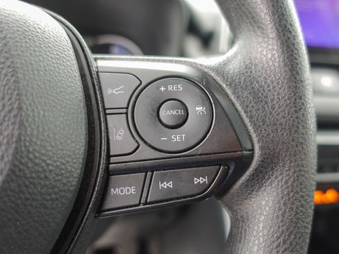 Used 2025 Toyota RAV4 XLE image 14