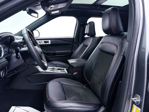 Used 2023 Ford Explorer ST-Line w/ Class IV Trailer Tow Package image 19