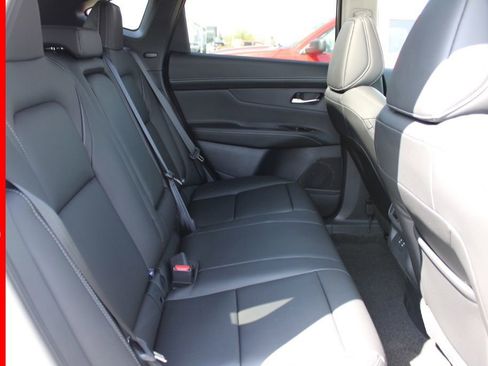 New 2025 Nissan Murano SL image 16