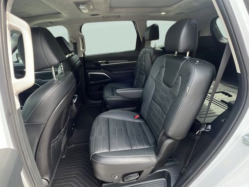 Certified 2024 Kia Telluride SX Prestige AWD/4WD image 13