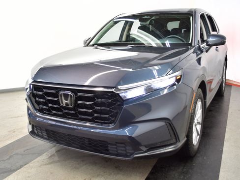 Used 2023 Honda CR-V EX image 4