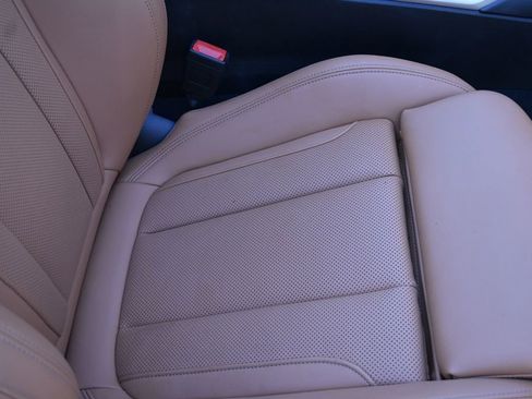 Used 2024 BMW 330i Sedan w/ Convenience Package RWD image 25