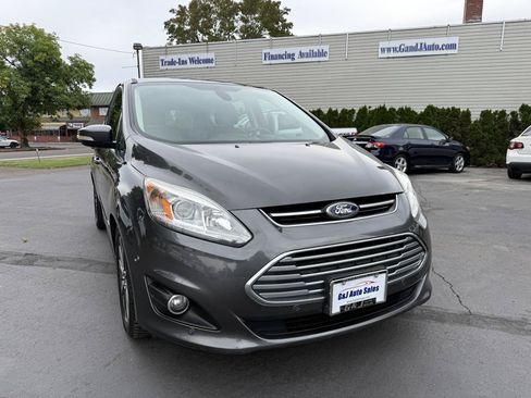 Used 2017 Ford C-MAX Titanium w/ Equipment Group 301A FWD image 4