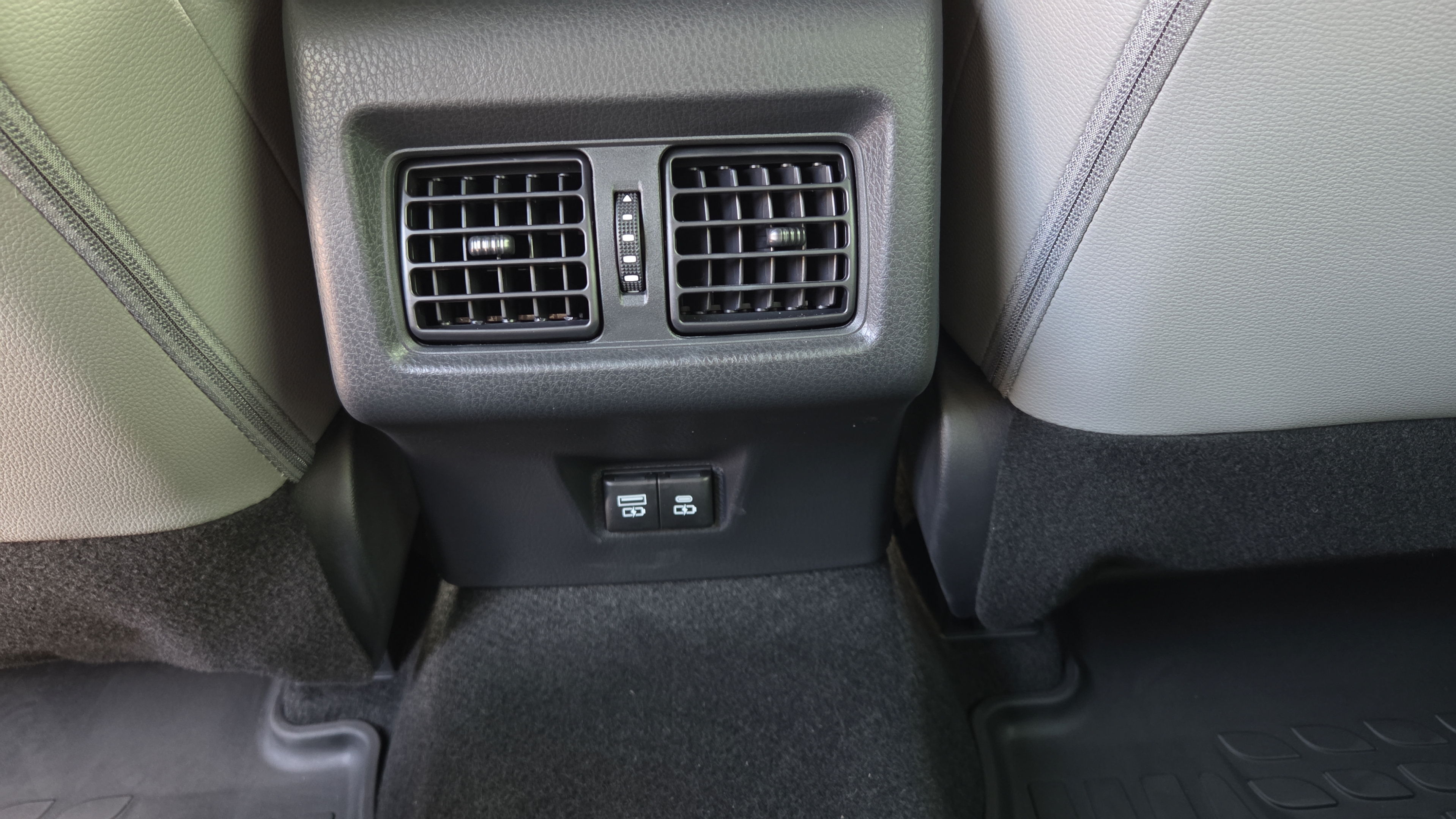 Certified 2026 Toyota Camry SE FWD image 11