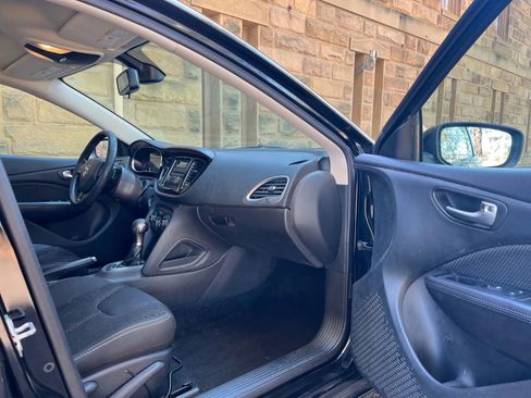 Used 2016 Dodge Dart SXT image 26