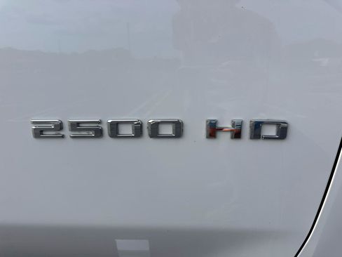 Used 2020 Chevrolet Silverado 2500 LTZ w/ LTZ Plus Package AWD/4WD image 10