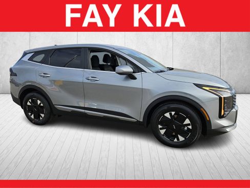 New 2026 Kia Sportage LX image 1