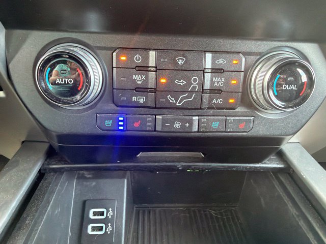 Used 2019 Ford F450 Platinum w/ Platinum Ultimate Package AWD/4WD image 27