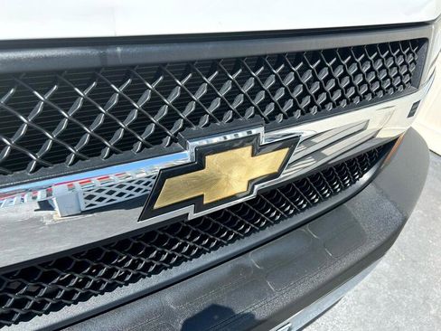 Used 2023 Chevrolet Express 2500 w/ Driver Convenience Package image 31