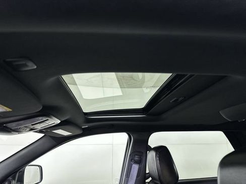 Used 2024 Dodge Durango GT RWD image 19