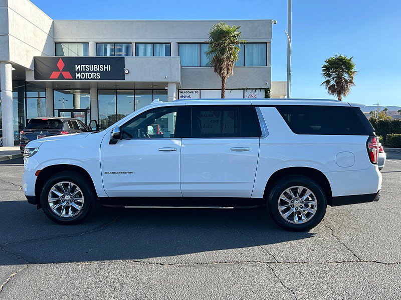 Used 2023 Chevrolet Suburban Premier RWD image 4