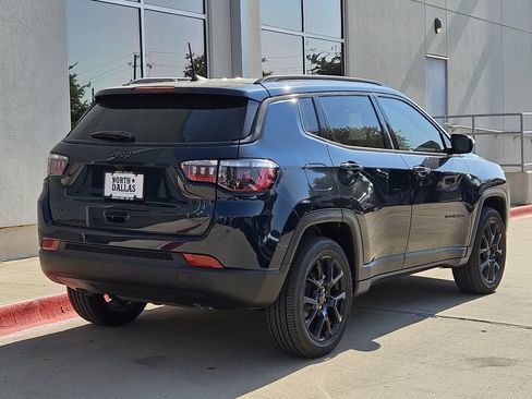 New 2026 Jeep Compass Latitude AWD/4WD image 3