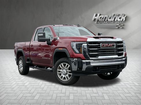 Used 2024 GMC Sierra 2500 SLE w/ SLE Value Package; AWD/4WD image 2