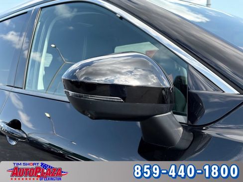 Used 2024 Nissan Rogue SL AWD/4WD image 13
