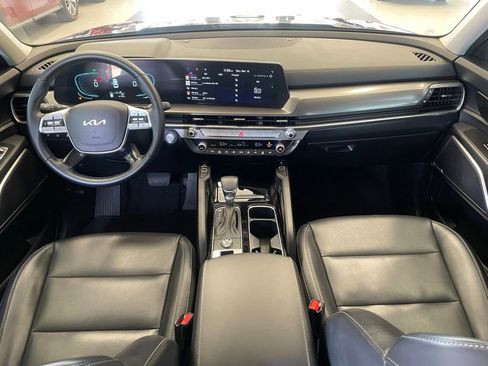 Used 2025 Kia Telluride S image 16