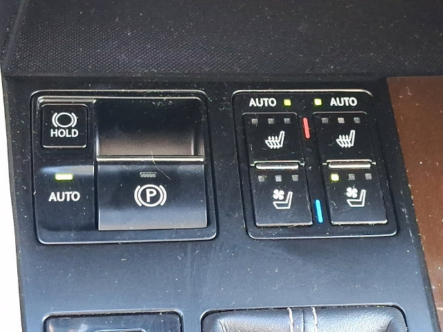 Used 2019 Lexus RX 450h AWD w/ Navigation Package image 28