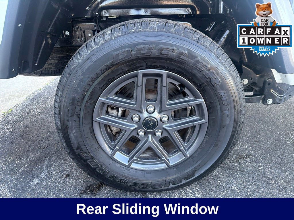 Used 2024 Jeep Gladiator Sport AWD/4WD image 14